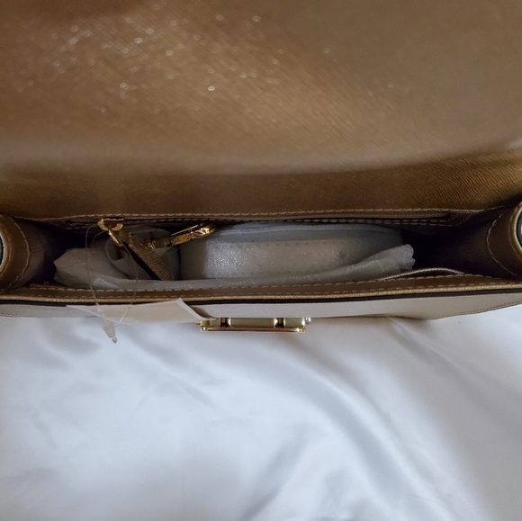 Michael Kors Brand New Cynthia handbag and wallet. - Picture 5 of 14